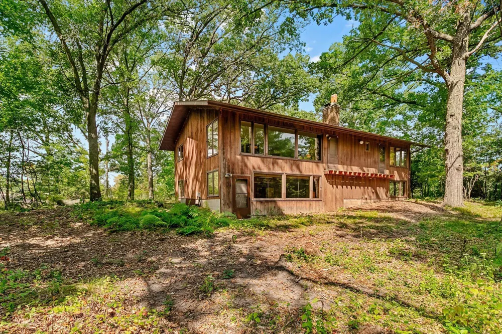 1200 Hallam Avenue Mahtomedi, MN 55115