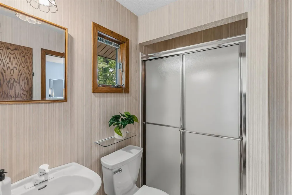 1200 Hallam Avenue Mahtomedi, MN 55115