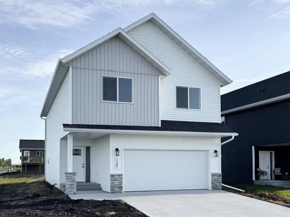 1105 Jill Drive W West Fargo, ND 58078
