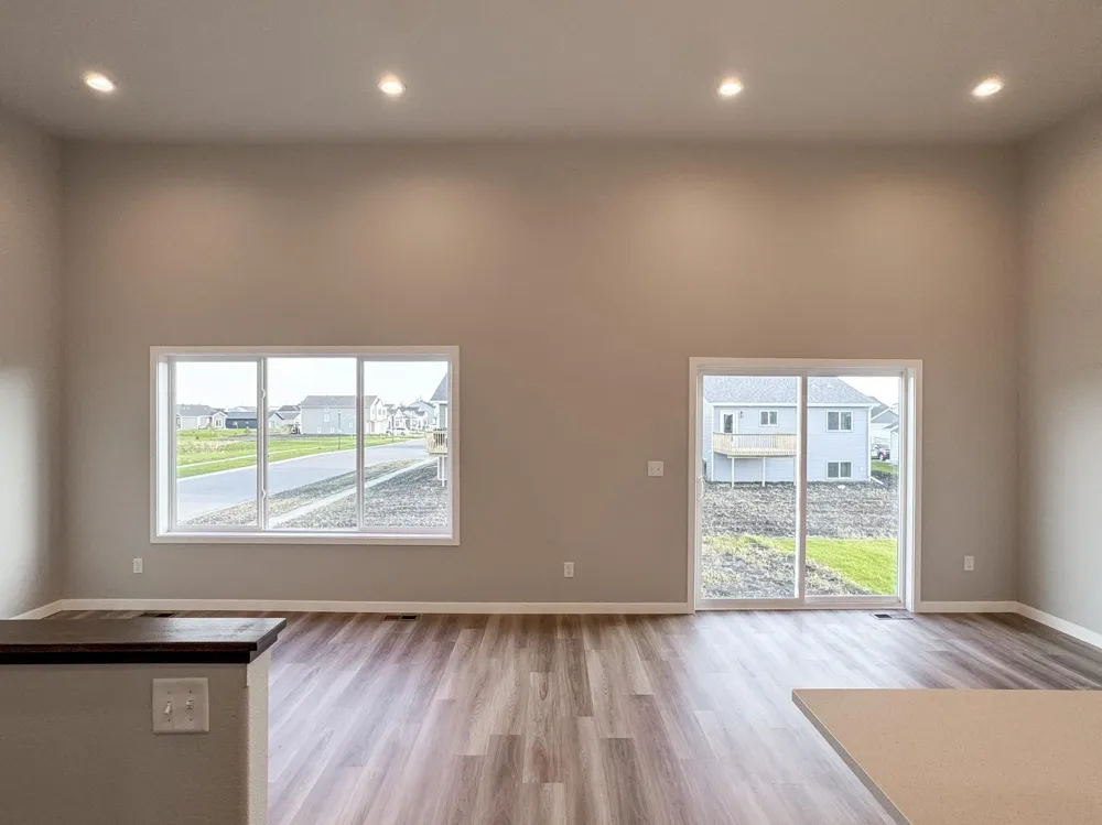 1105 Jill Drive W West Fargo, ND 58078