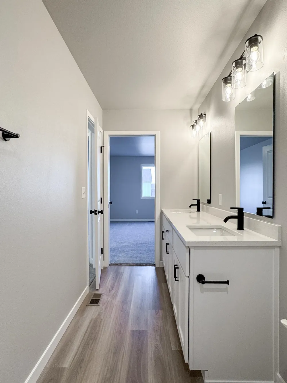 1105 Jill Drive W West Fargo, ND 58078
