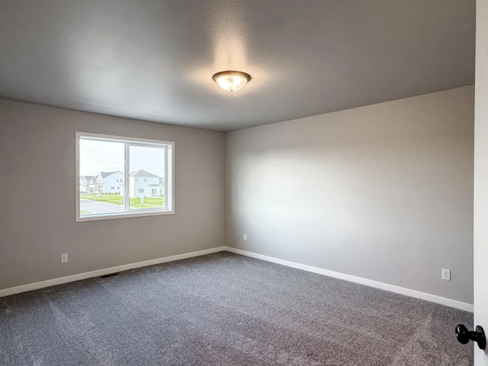1105 Jill Drive W West Fargo, ND 58078