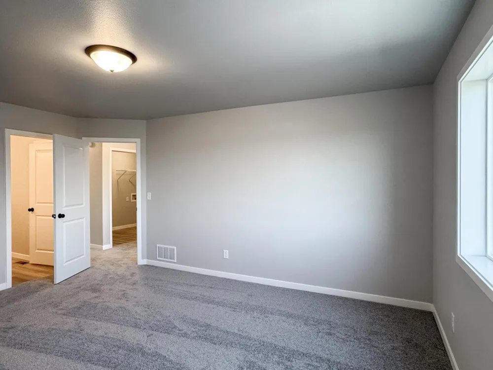 1105 Jill Drive W West Fargo, ND 58078