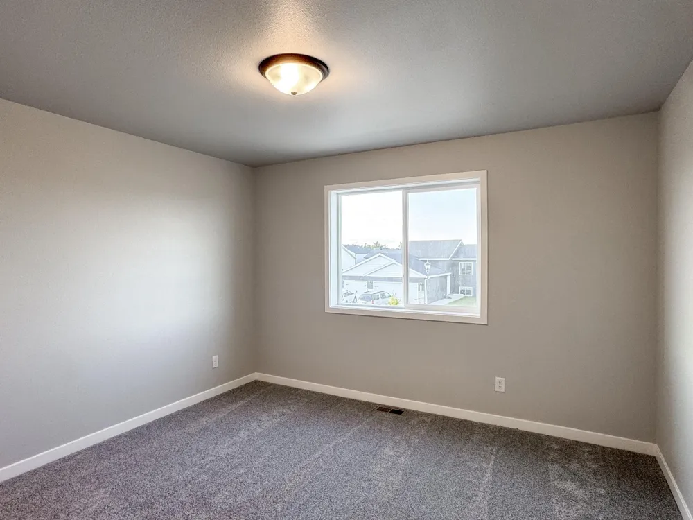 1105 Jill Drive W West Fargo, ND 58078
