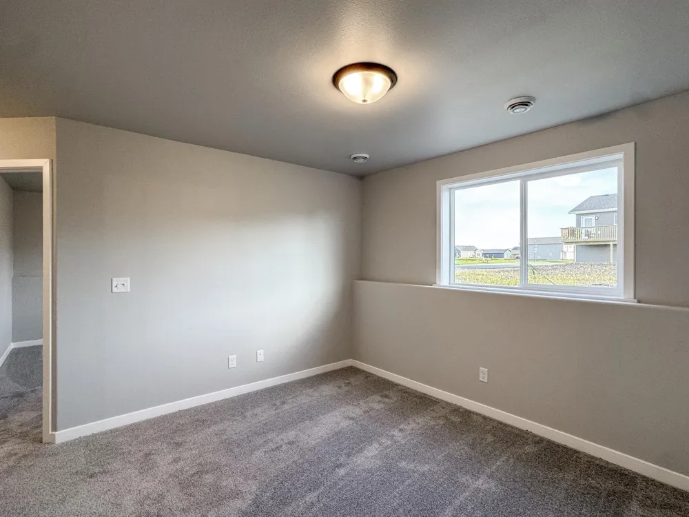 1105 Jill Drive W West Fargo, ND 58078