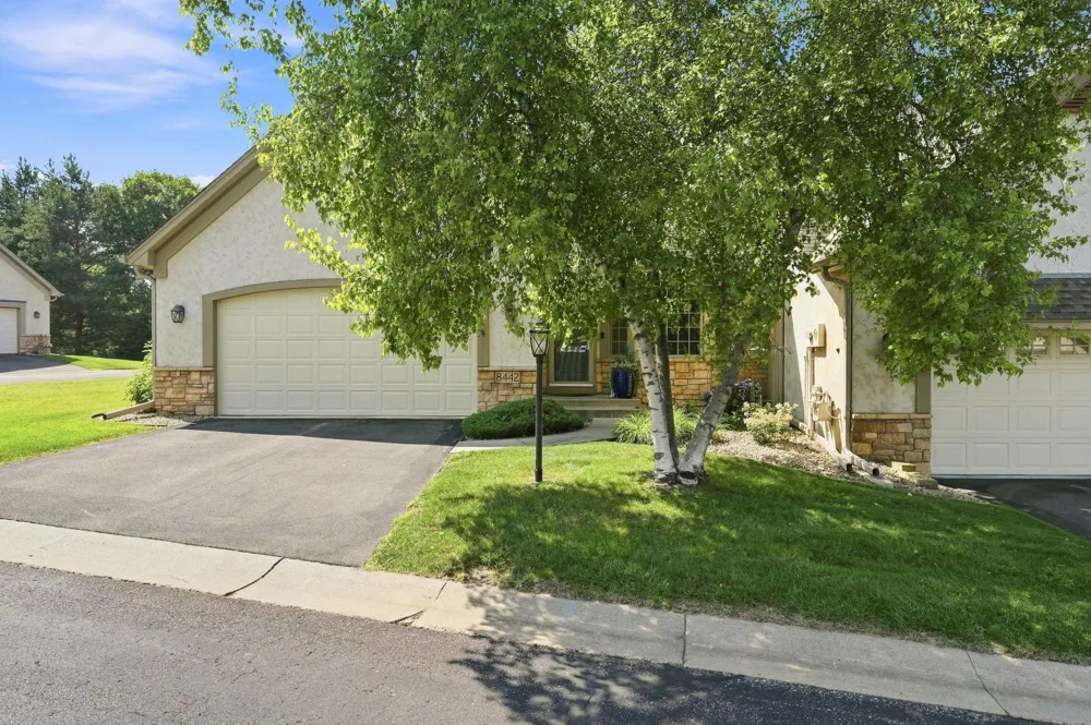 8442 Burlwood Drive Chanhassen, MN 55317