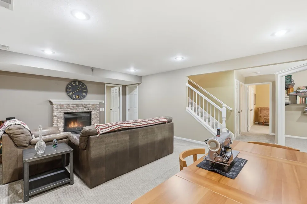 8442 Burlwood Drive Chanhassen, MN 55317