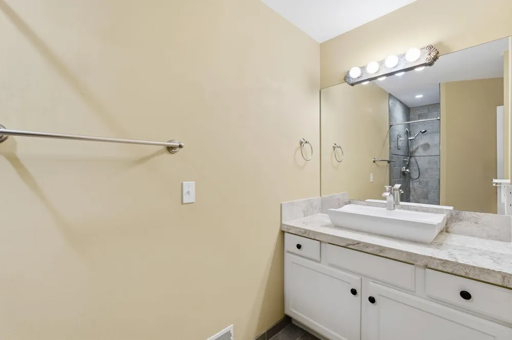 8442 Burlwood Drive Chanhassen, MN 55317
