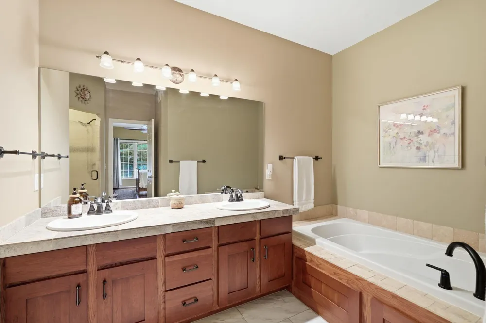 8442 Burlwood Drive Chanhassen, MN 55317