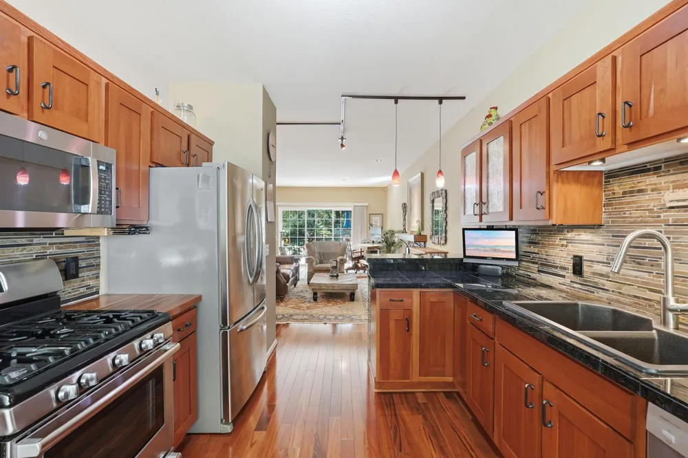 8442 Burlwood Drive Chanhassen, MN 55317