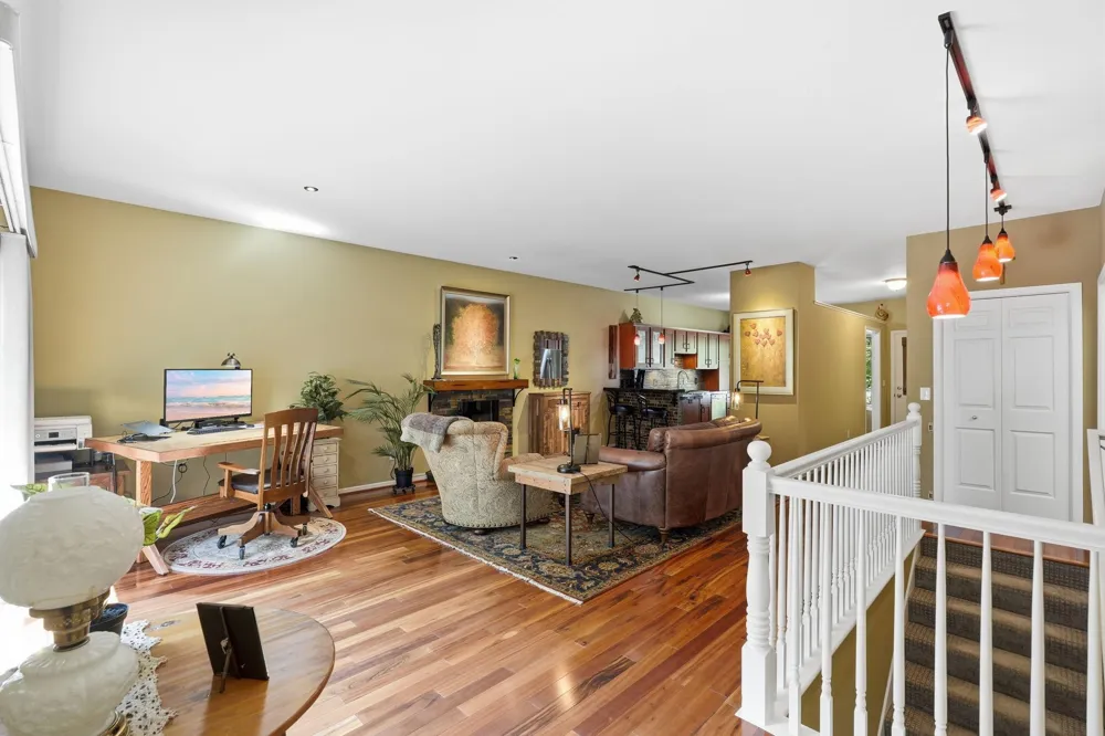 8442 Burlwood Drive Chanhassen, MN 55317