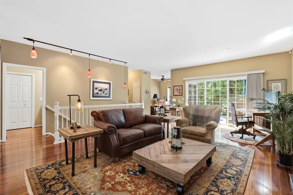 8442 Burlwood Drive Chanhassen, MN 55317