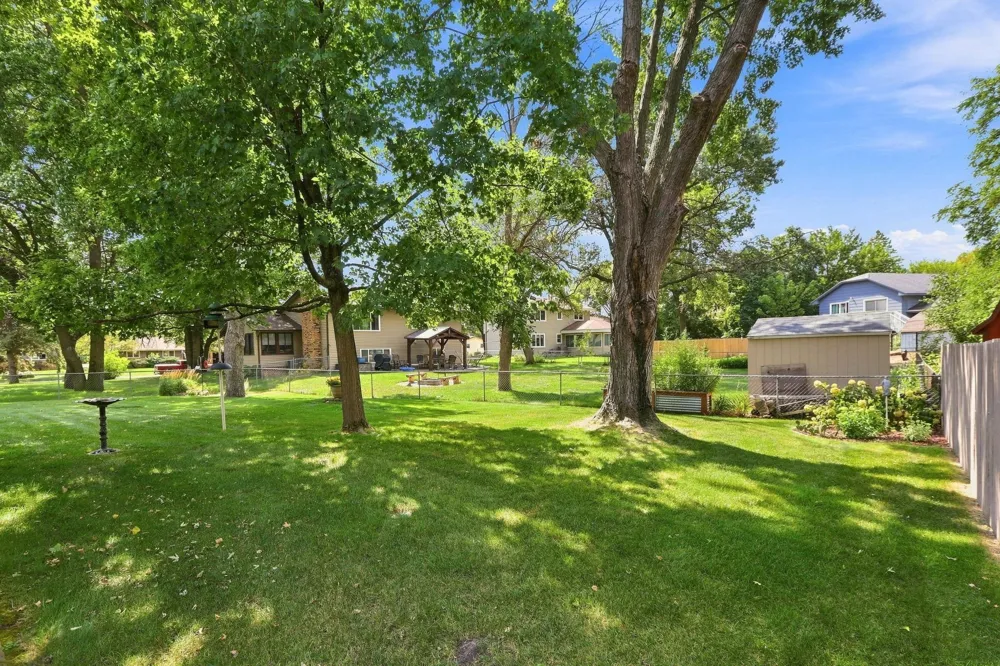10828 Butternut Street NW Coon Rapids, MN 55448