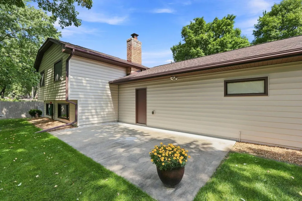 10828 Butternut Street NW Coon Rapids, MN 55448