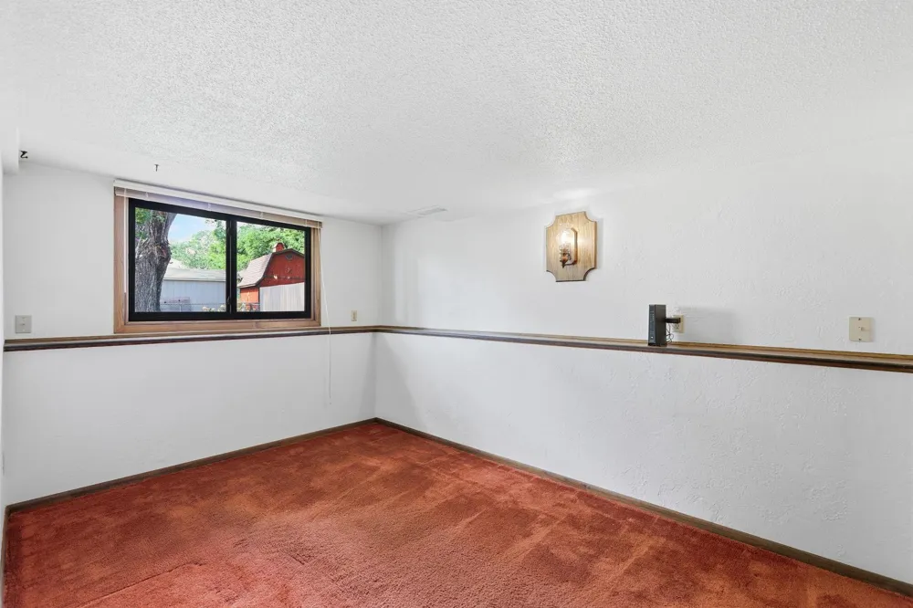10828 Butternut Street NW Coon Rapids, MN 55448