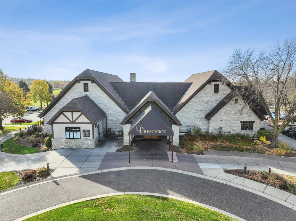 4901 Blake Way Woodbury, MN 55129