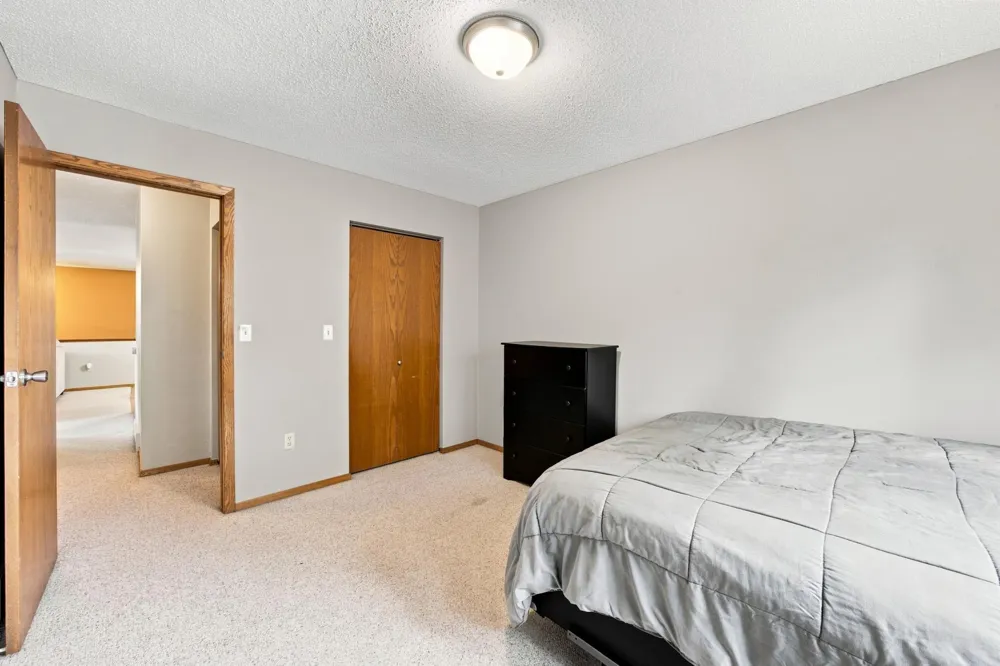 1513 28th Avenue S Fargo, ND 58103