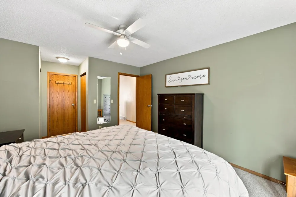 1513 28th Avenue S Fargo, ND 58103