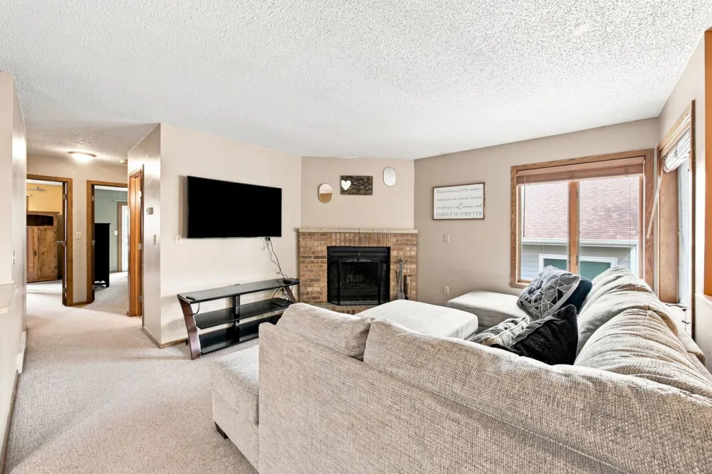 1513 28th Avenue S Fargo, ND 58103