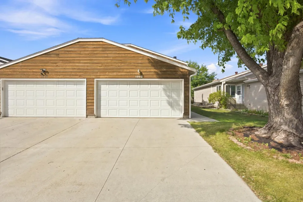 1513 28th Avenue S Fargo, ND 58103