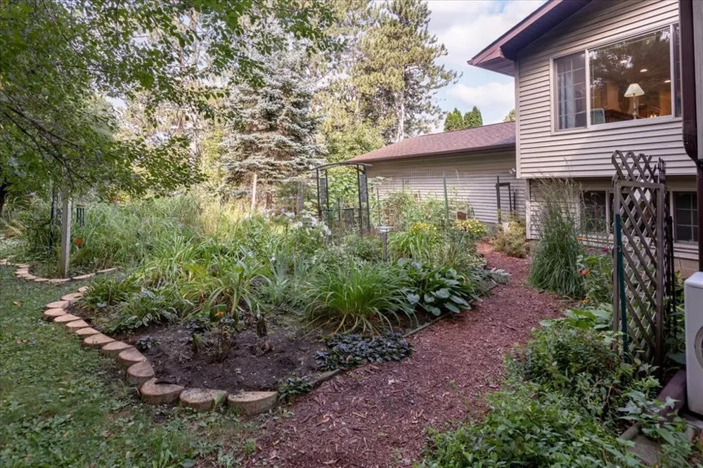 E4540 461st Avenue Menomonie, WI 54751