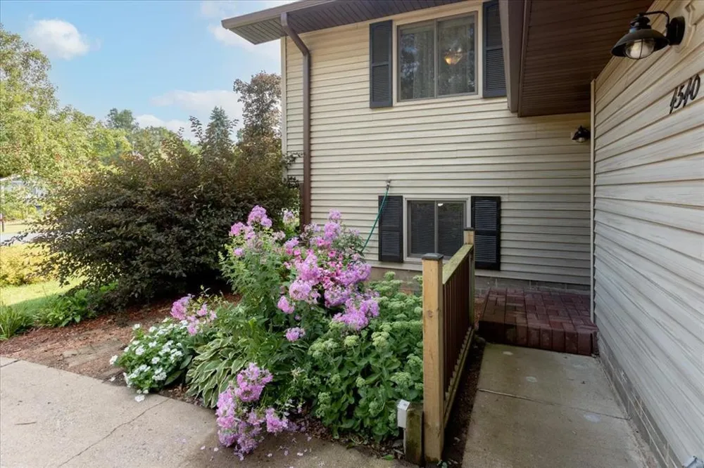 E4540 461st Avenue Menomonie, WI 54751