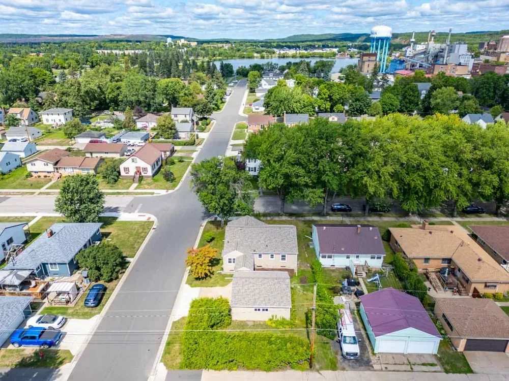 716 5th Street S Virginia, MN 55792
