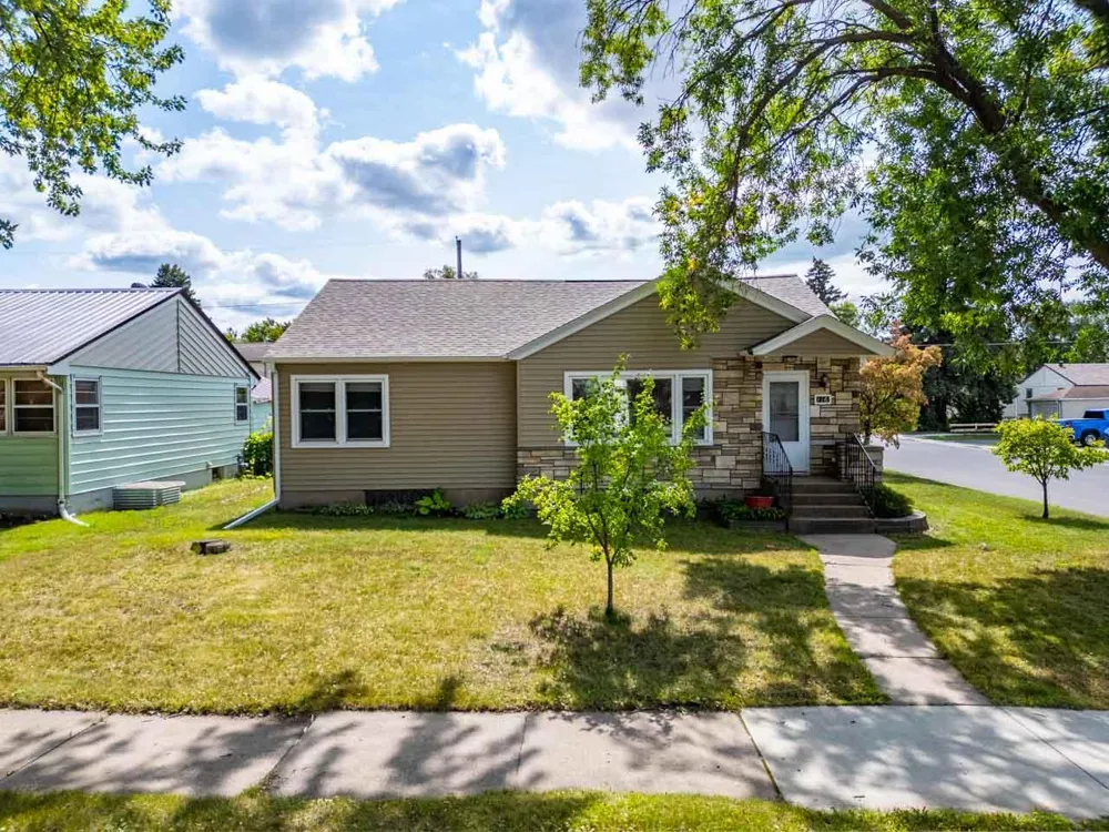 716 5th Street S Virginia, MN 55792