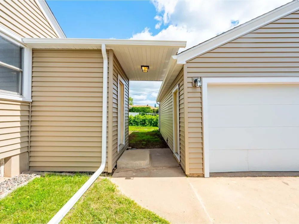 716 5th Street S Virginia, MN 55792