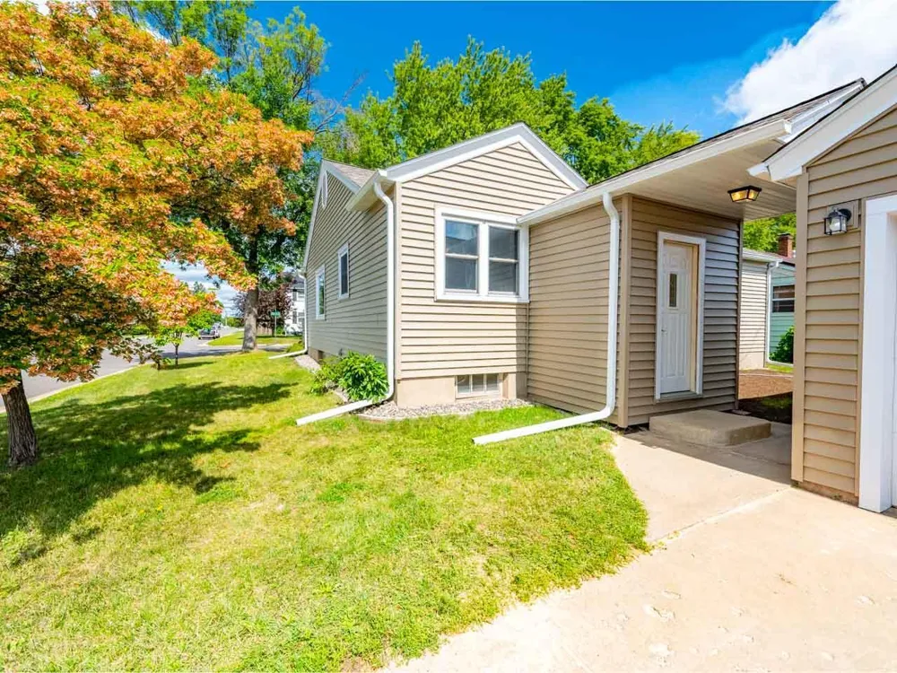 716 5th Street S Virginia, MN 55792