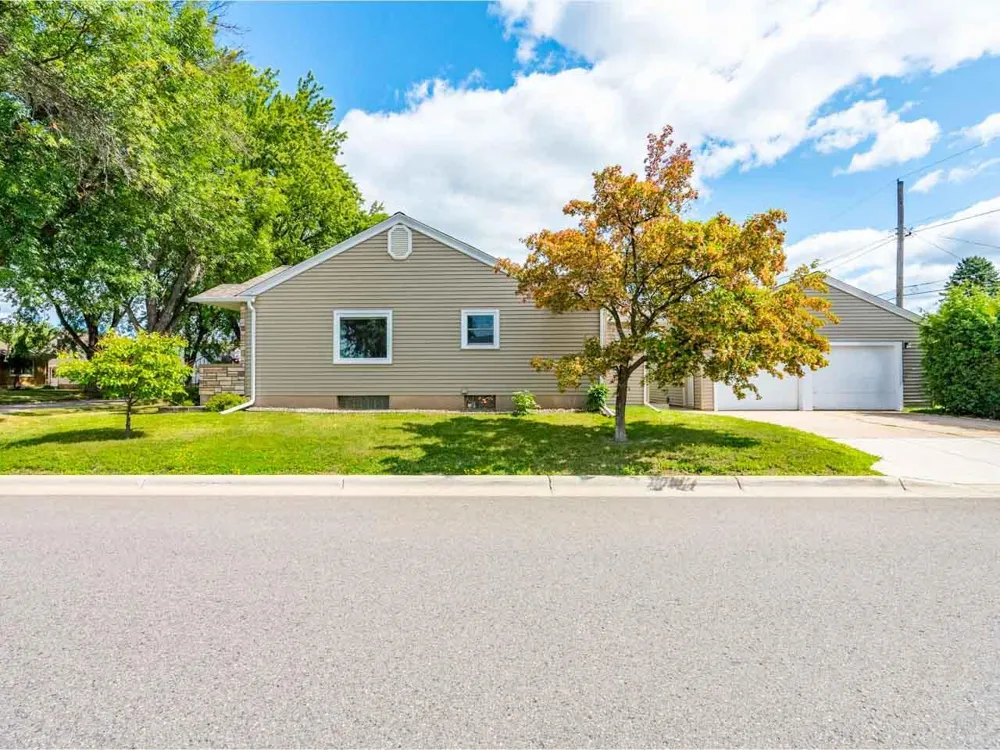 716 5th Street S Virginia, MN 55792
