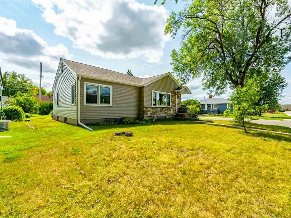716 5th Street S Virginia, MN 55792