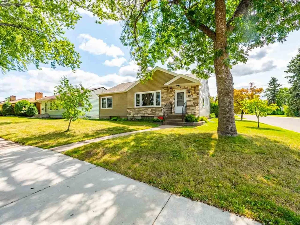 716 5th Street S Virginia, MN 55792
