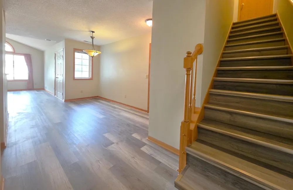 7256 Brittany Lane #34 Inver Grove Heights, MN 55076