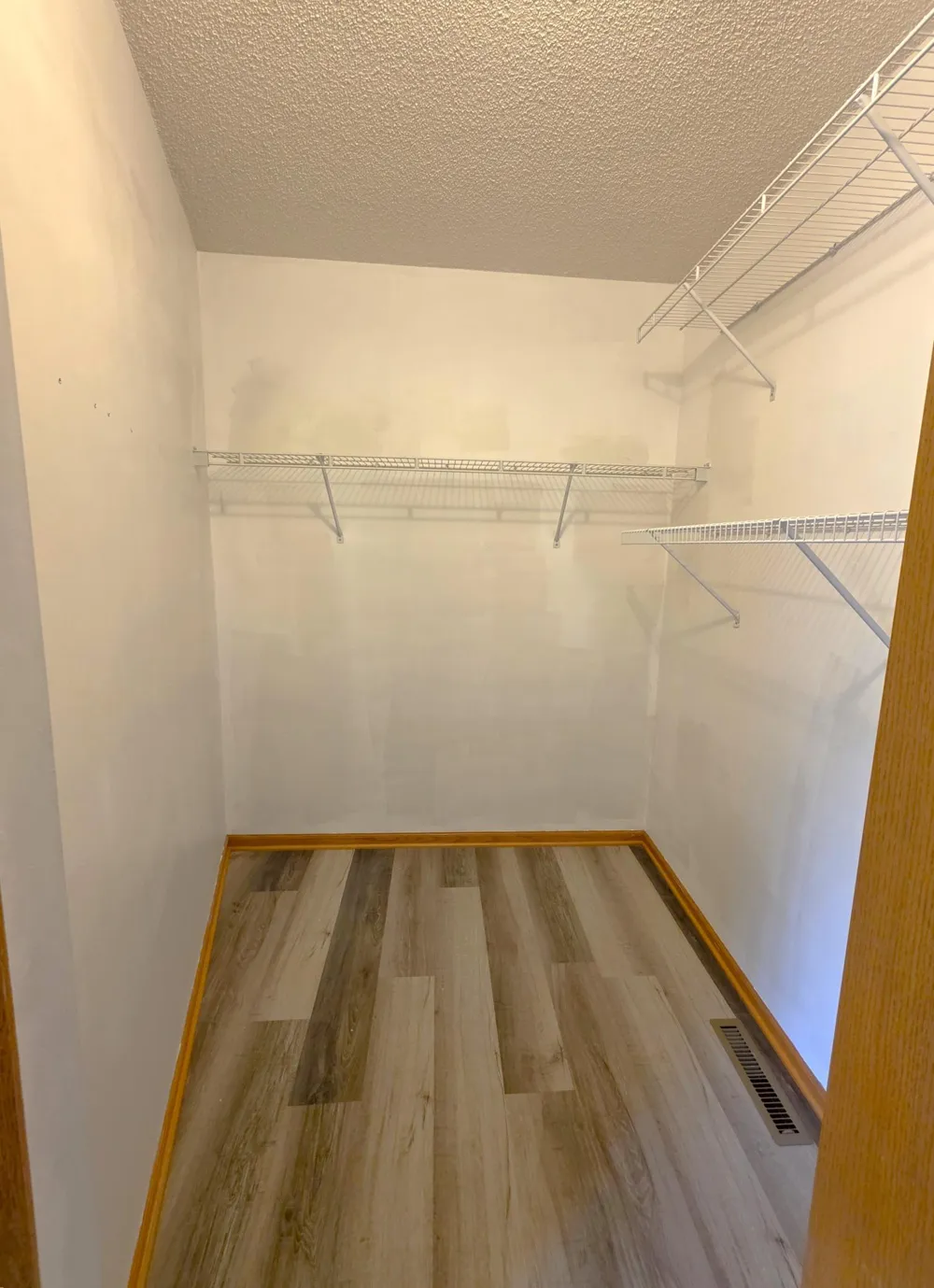 7256 Brittany Lane #34 Inver Grove Heights, MN 55076