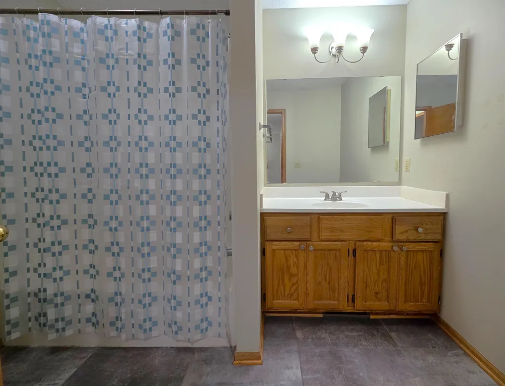 7256 Brittany Lane #34 Inver Grove Heights, MN 55076