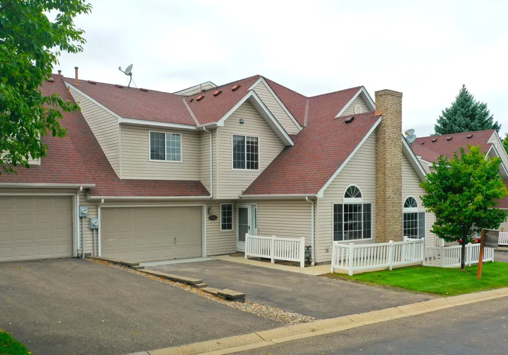 7256 Brittany Lane #34 Inver Grove Heights, MN 55076