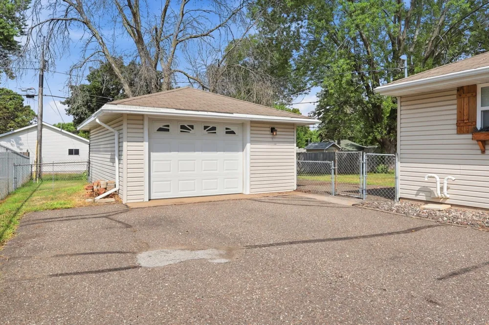 11550 Kumquat Street NW Coon Rapids, MN 55448