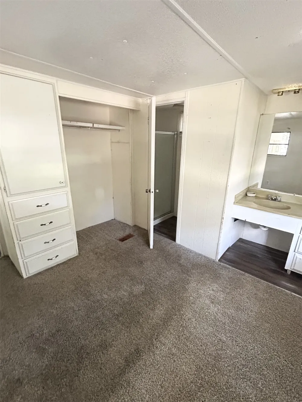 305 Live Oak Lane Mabank, TX 75156