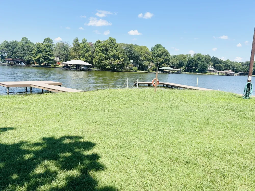 305 Live Oak Lane Mabank, TX 75156