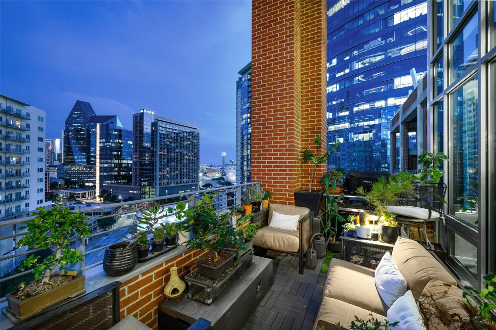 2011 Cedar Springs Road #603 Dallas, TX 75201