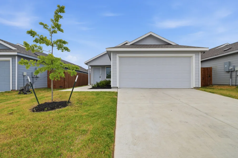 225 Poplar Place Wilmer, TX 75172