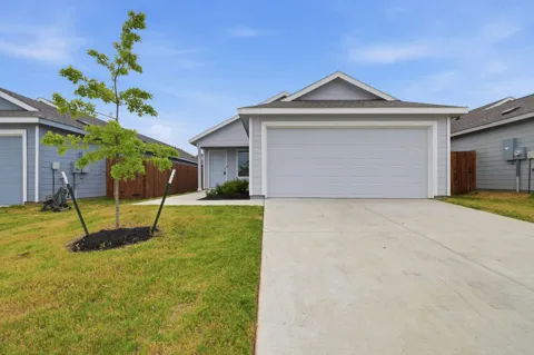 225 Poplar Place
