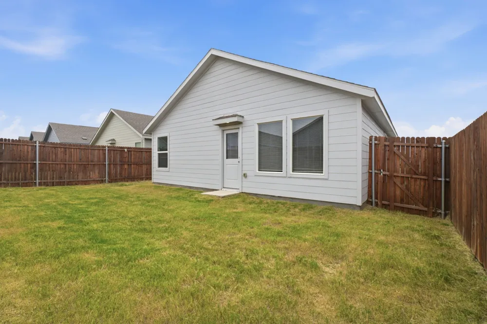 225 Poplar Place Wilmer, TX 75172