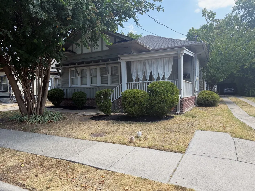 912 Oakland Street Denton, TX 76201