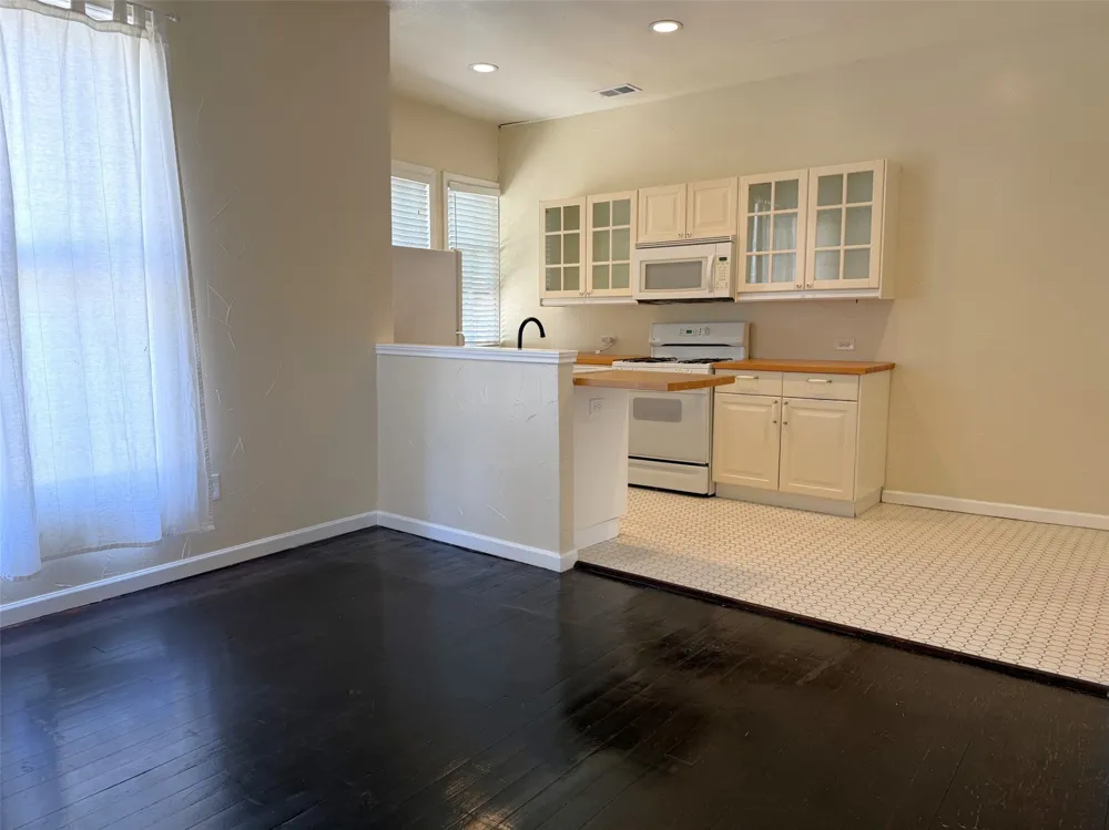 912 Oakland Street Denton, TX 76201