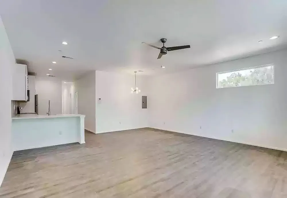 3275 Dallas Street #205 Dallas, TX 75210