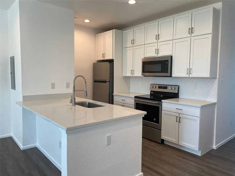 3275 Dallas Street #205 Dallas, TX 75210