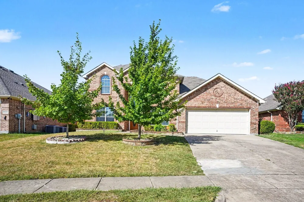 3023 Riverwood Lane Grand Prairie, TX 75052