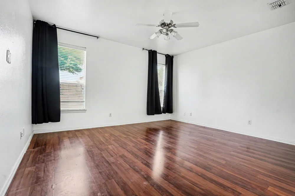 3023 Riverwood Lane Grand Prairie, TX 75052
